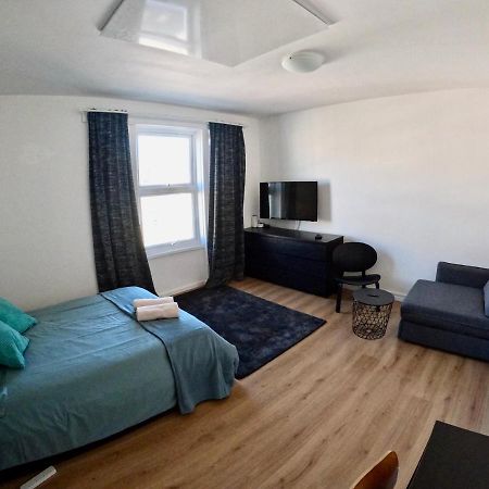 Lovely One Bedroom Flat 런던 외부 사진