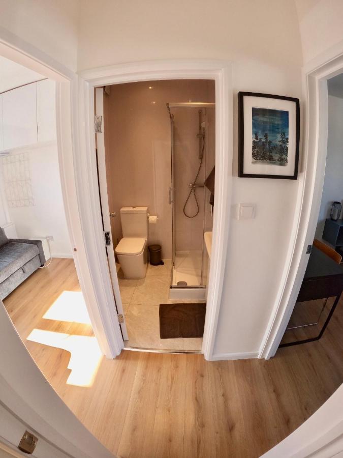 Lovely One Bedroom Flat 런던 외부 사진