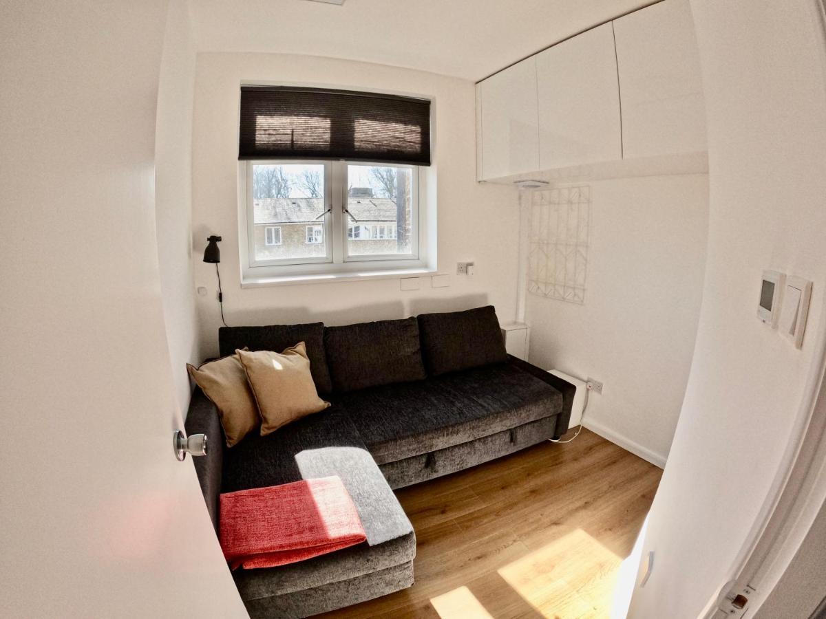 Lovely One Bedroom Flat 런던 외부 사진