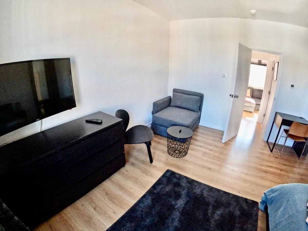 Lovely One Bedroom Flat 런던 외부 사진